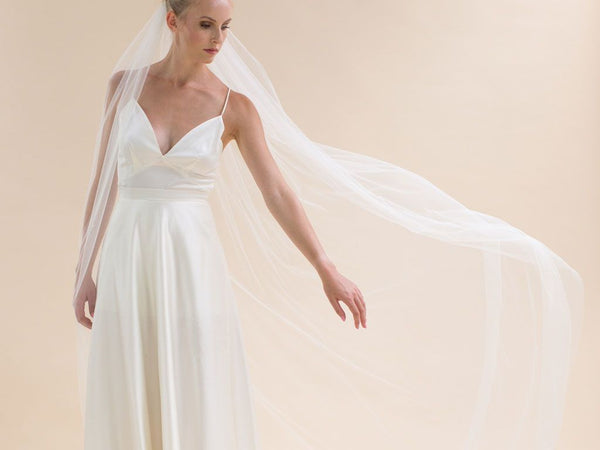 AVALANCHE - Scattered Pearl Long Veil