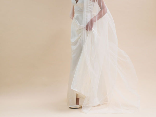 AVALANCHE - Scattered Pearl Long Veil