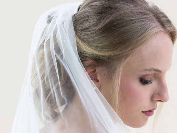 CHEERFULNESS - Scattered Diamantes Medium Veil