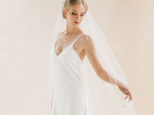 MOONFLOWER - Scattered Pearl Long Veil