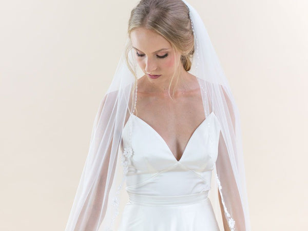 POPPY  - Floral Lace Edge Long Veil