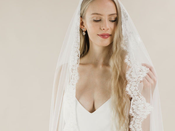 SPELLBINDER - Lace Edged Long Veil